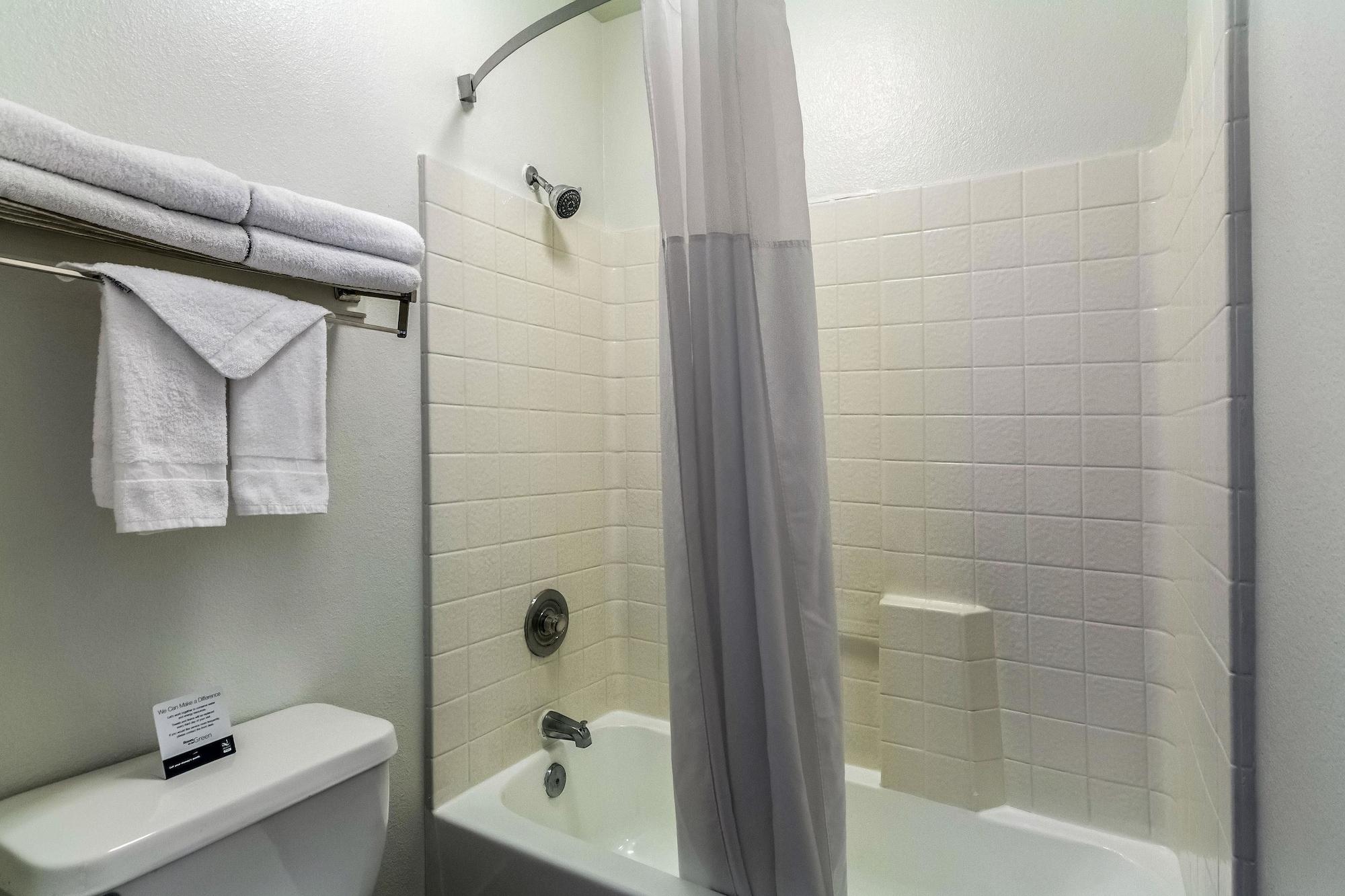 Quality Inn Fresno Near University Exterior foto