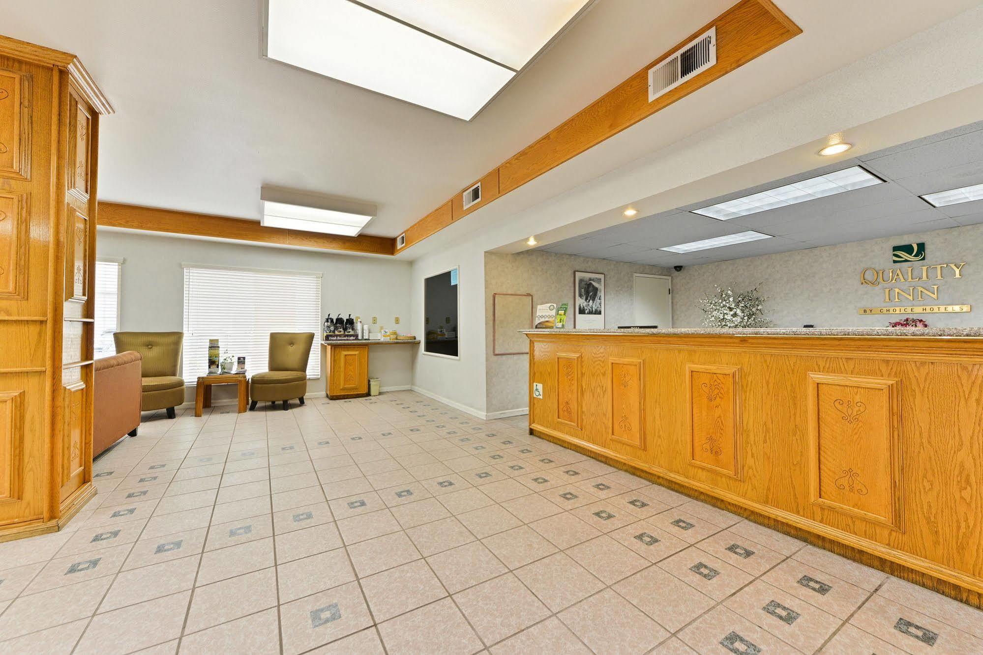 Quality Inn Fresno Near University Exterior foto