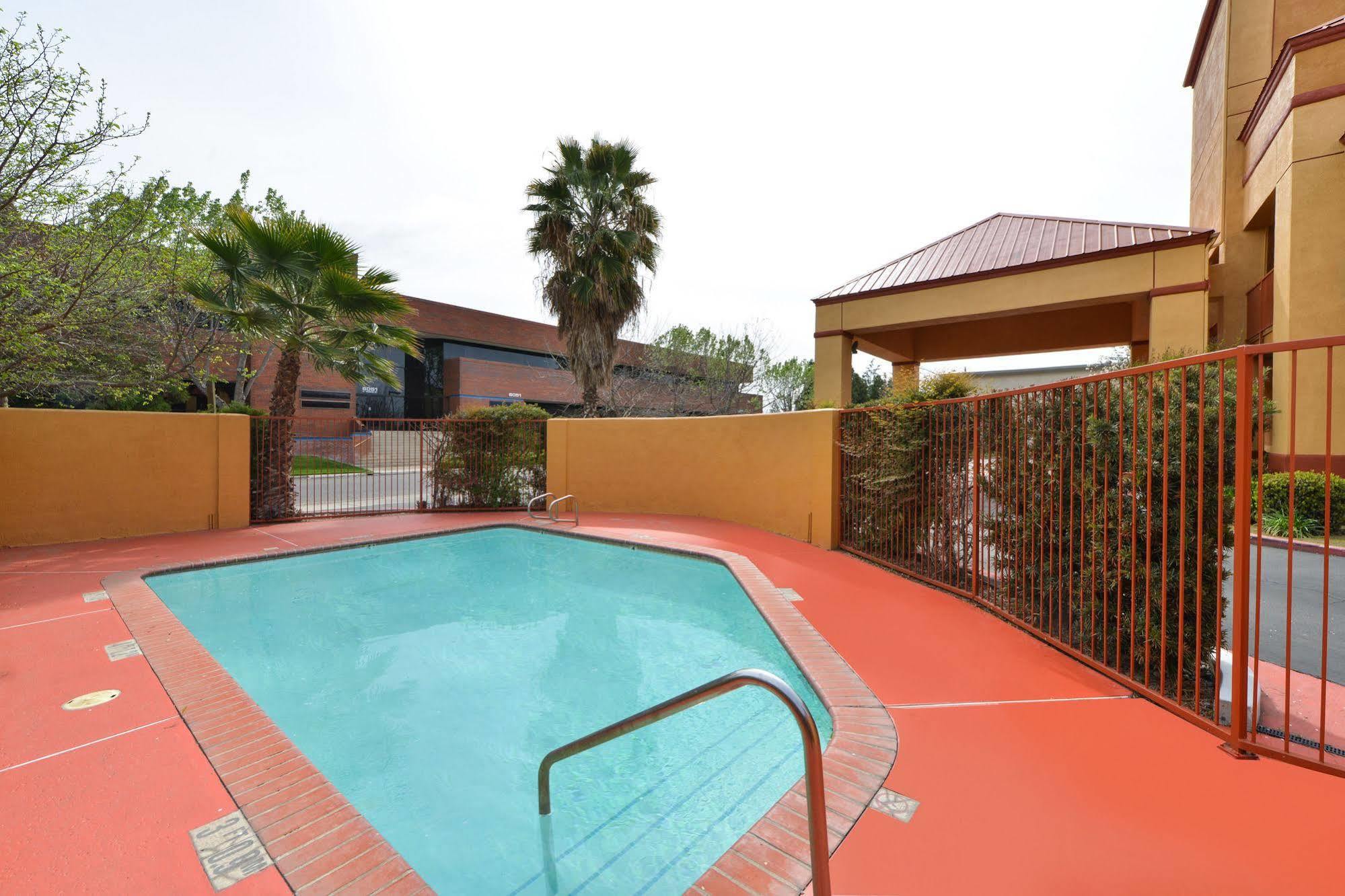 Quality Inn Fresno Near University Exterior foto